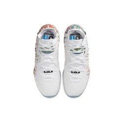 Nike LeBron 17 - Propulsion Intégrée et Contrôlée