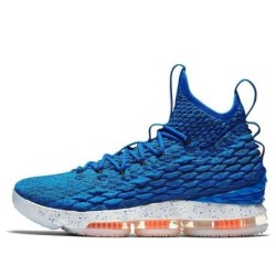 Nike LeBron 15 - Propulsion Intégrée Haut Rendement